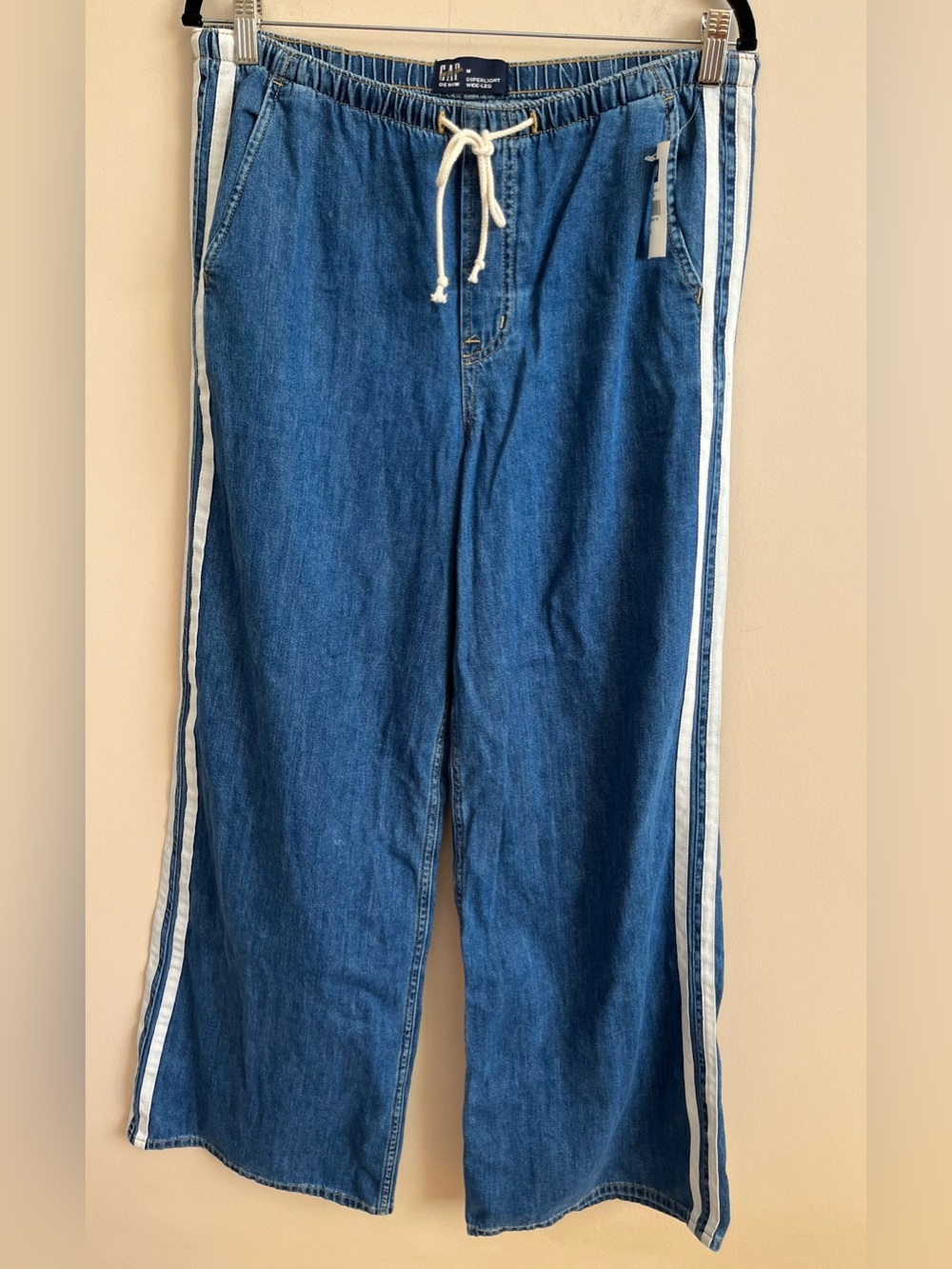 NWT-GAP Superlight Wide-Leg Denim Jeans, Medium